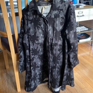 Adorable printed and flocked 3/4 length swingy coat